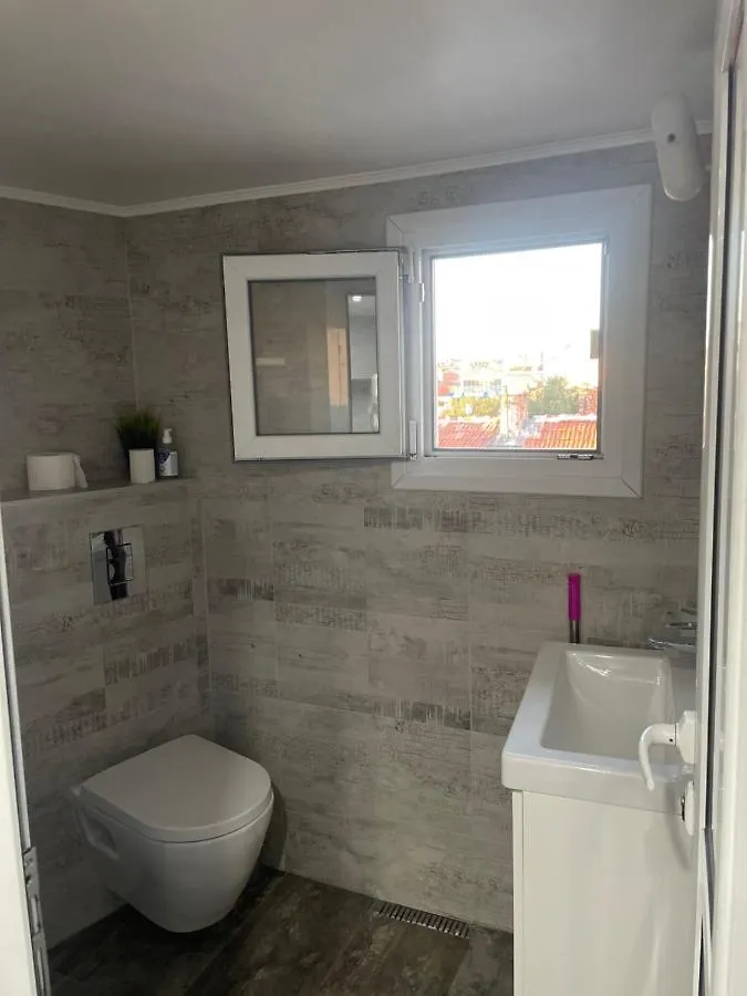 Studio Flat In The Heart Of بورغاس